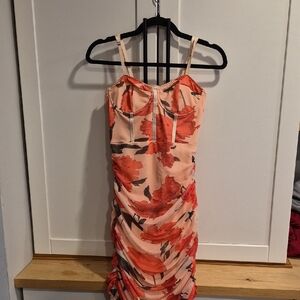 💙BNWT - Floral Ruched Bodycon Dress in Peach and Coral